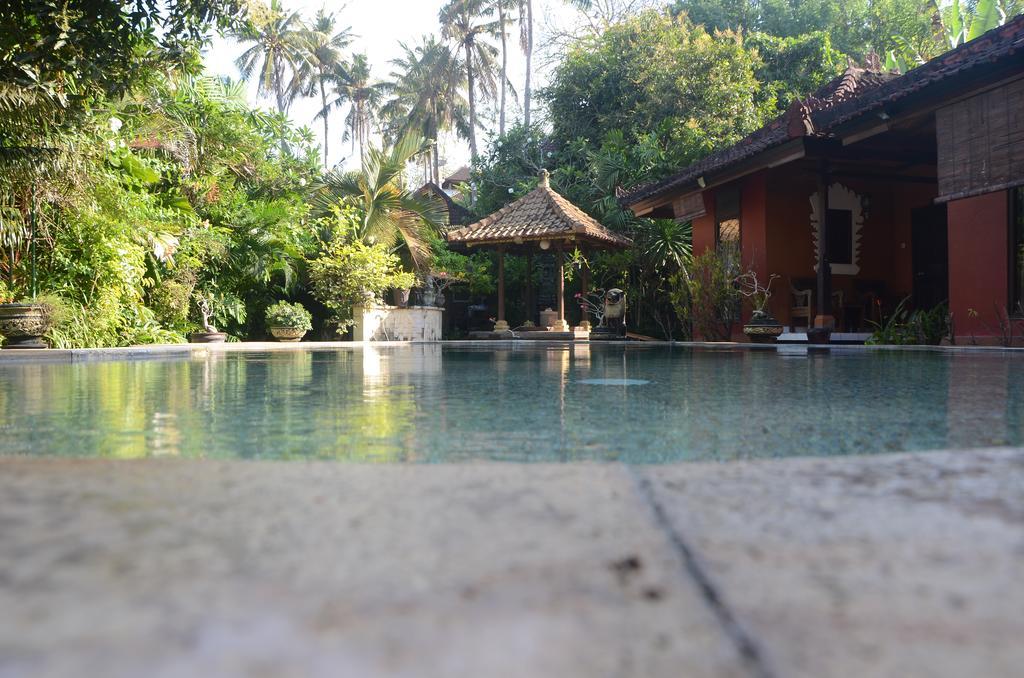Padangbai Beach Homestay Экстерьер фото